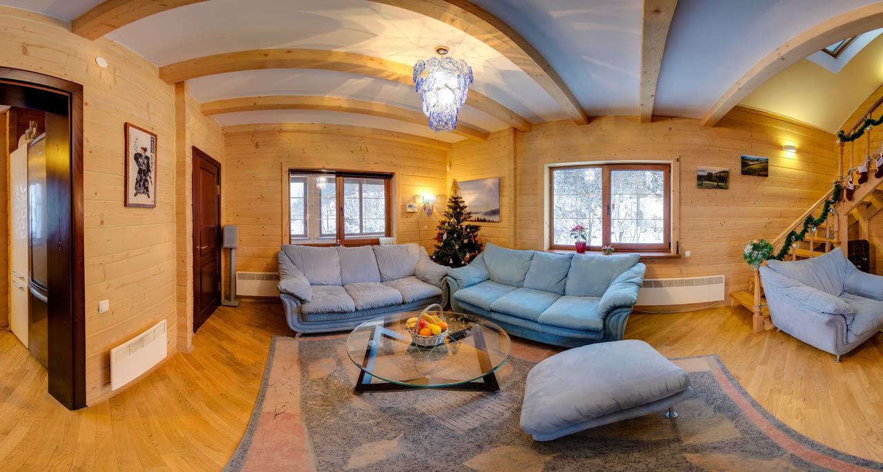 Gallery Of Mountains Holiday Home Yasinia Esterno foto